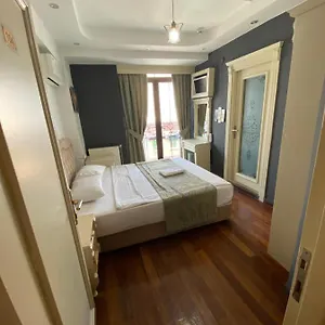 Hotel La Petite Maison, Estambul